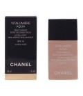 Base de maquillage liquide Vitalumière Aqua Chanel